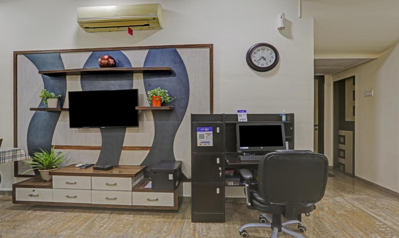 Treebo Welcome Apartments ムンバイ エクステリア 写真